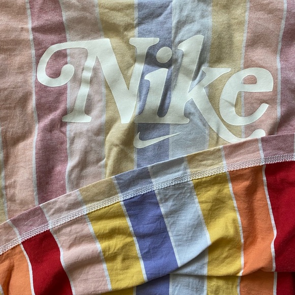 nike retro rainbow crop tee - Picture 7 of 7